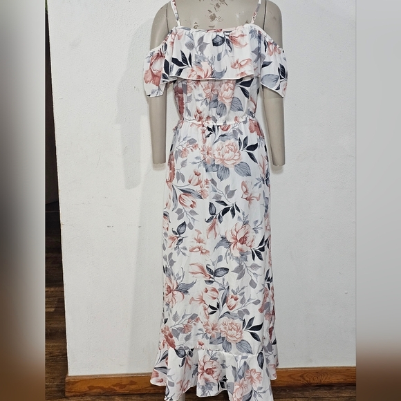 Floral Off-Shoulder Maxi Dress - Picture 5 of 12
